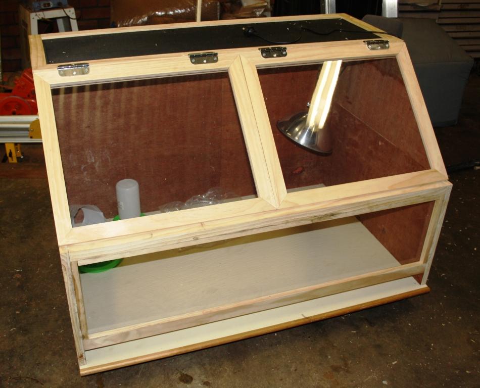 Brooder 02.jpg